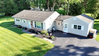 9 Sycamore Dr E, New Hartford, NY 13413