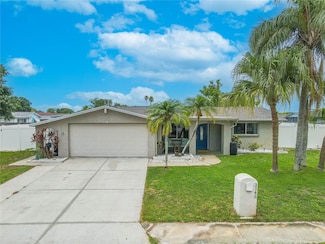 3145 Domino Dr, Holiday, FL 34691