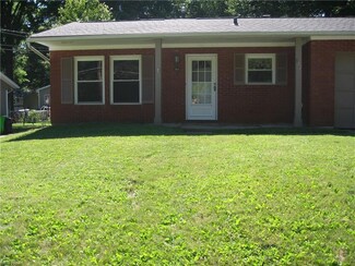 572 Narragansett Dr, Tallmadge, OH 44278