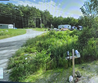 72 Crowley Rd, Wales, ME 04280