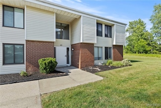 43 Beehunter Ct Unit D, East Amherst, NY 14051