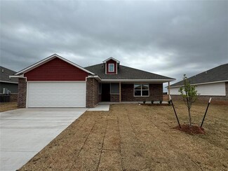 1220 E Stetson Ln, Mustang, OK 73064