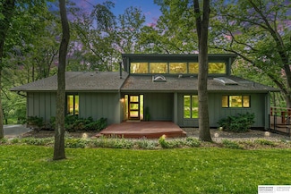 1606 Camp Gifford Rd, Bellevue, NE 68005