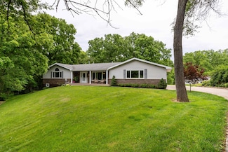251 Council Fire Cir, Galena, IL 61036