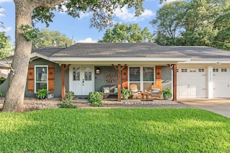2012 Chattanooga Dr, Bedford, TX 76022
