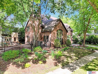 2808 Stratford Ave, Lincoln, NE 68502