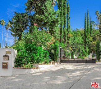 16546 Adlon Rd, Encino, CA 91436