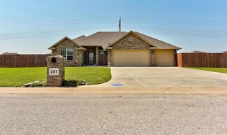 287 Hillside Dr, Harrah, OK 73045