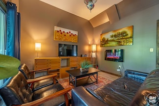 6143 Sentinel Rd Unit 2, Lake Placid, NY 12946