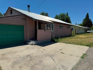 511 & 521 Third Ave Unit Front Doors Located, Chester, CA 96020
