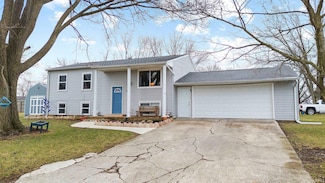 324 Hillcrest Rd, Bluffton, IN 46714