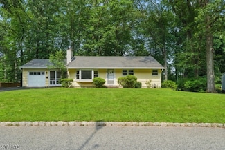 89 Fieldcrest Rd, Parsippany, NJ 07054