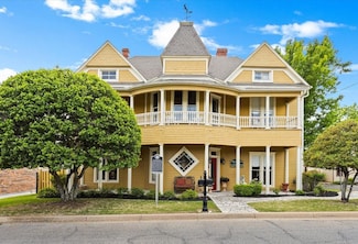 123 W Doyle St, Granbury, TX 76048