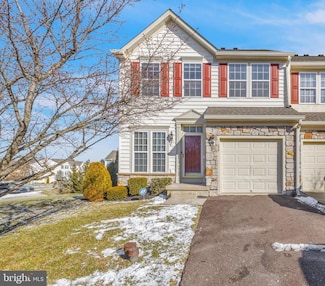 239 S Savanna Dr, Pottstown, PA 19465
