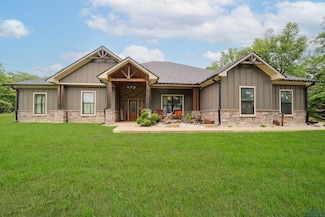 847 Calloway Rd, Marshall, TX 75670