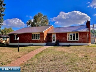 1004 9th St S, Virginia, MN 55792