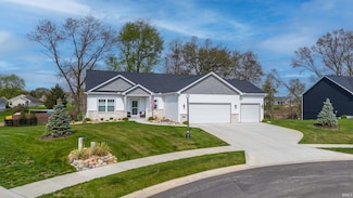 2867 E Lake Tahoe Trail, Warsaw, IN 46582