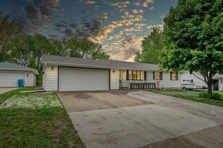 1209 3rd St NW, Waseca, MN 56093