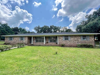 1979 Tillman Ln, Pensacola, FL 32526
