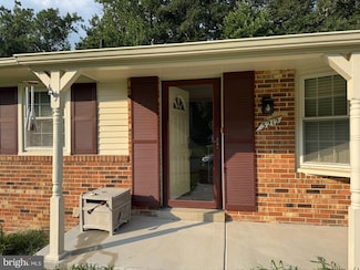 3212 Manitoba Dr, Woodbridge, VA 22192