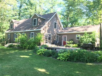 48 Bock Dr, Fulton, NY 13069