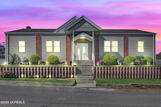 7 John St, Sayreville, NJ 08872