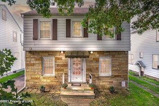 68 Eley St, Kingston, PA 18704