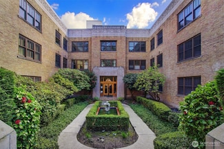 519 W Roy St Unit 107, Seattle, WA 98119