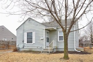 2201 Merle Hay Rd, Des Moines, IA 50310