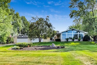 23737 W Bayview Rd, Antioch, IL 60002