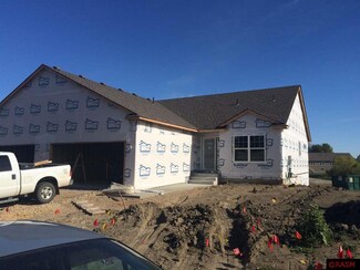 1021 Sakatah Ct, Madison Lake, MN 56063