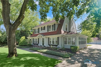 369 Colony Rd, Rossford, OH 43460