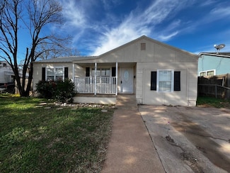 1615 Woodruff Ln, Sweetwater, TX 79556
