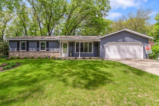3328 Fair Oaks Dr, Kalamazoo, MI 49008