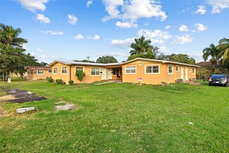 482 Cypress Ave, Pahokee, FL 33476
