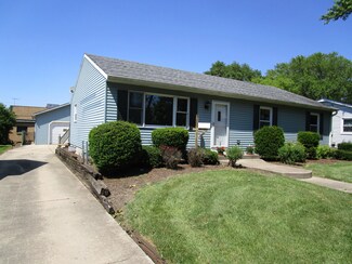 713 W Washington St, Harvard, IL 60033