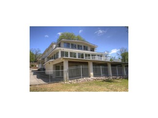 37 V St, Lake Lotawana, MO 64086