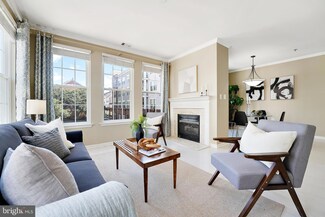 171 Somervelle St Unit 212, Alexandria, VA 22304