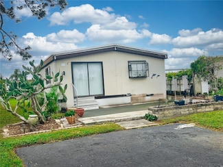 5316 53rd Ave E Unit E2, Bradenton, FL 34203