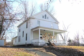 112 Beaman St, Poultney, VT 05764