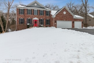 711 Barberry Trail, Fox River Grove, IL 60021