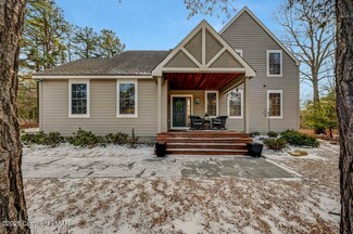 775 Pinecrest Dr, Pocono Pines, PA 18350