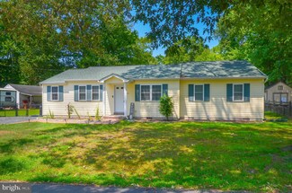 6011 Lerch Dr, Shady Side, MD 20764