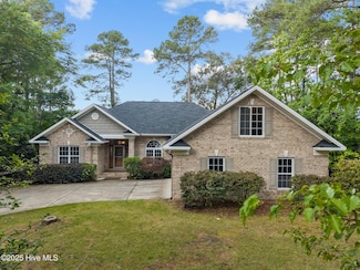 816 Mimosa Dr, Vass, NC 28394