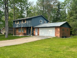 2457 Diamond Dr, Alpena, MI 49707