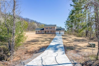 3424 Walker Cir, Lenoir, NC 28645