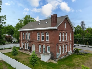 12 Cross St Unit 201, Concord, NH 03303