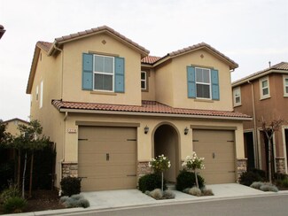 3228 W Illumination Dr, Fresno, CA 93711