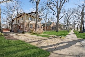 725 Milburn St, Evanston, IL 60201
