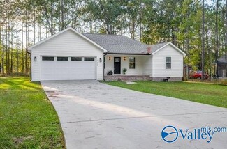 120 Oak Hill Dr, Centre, AL 35960